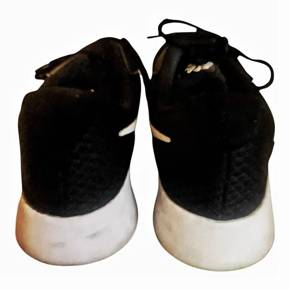 Nike Tanjun Black Running Athletic Shoes Size 9